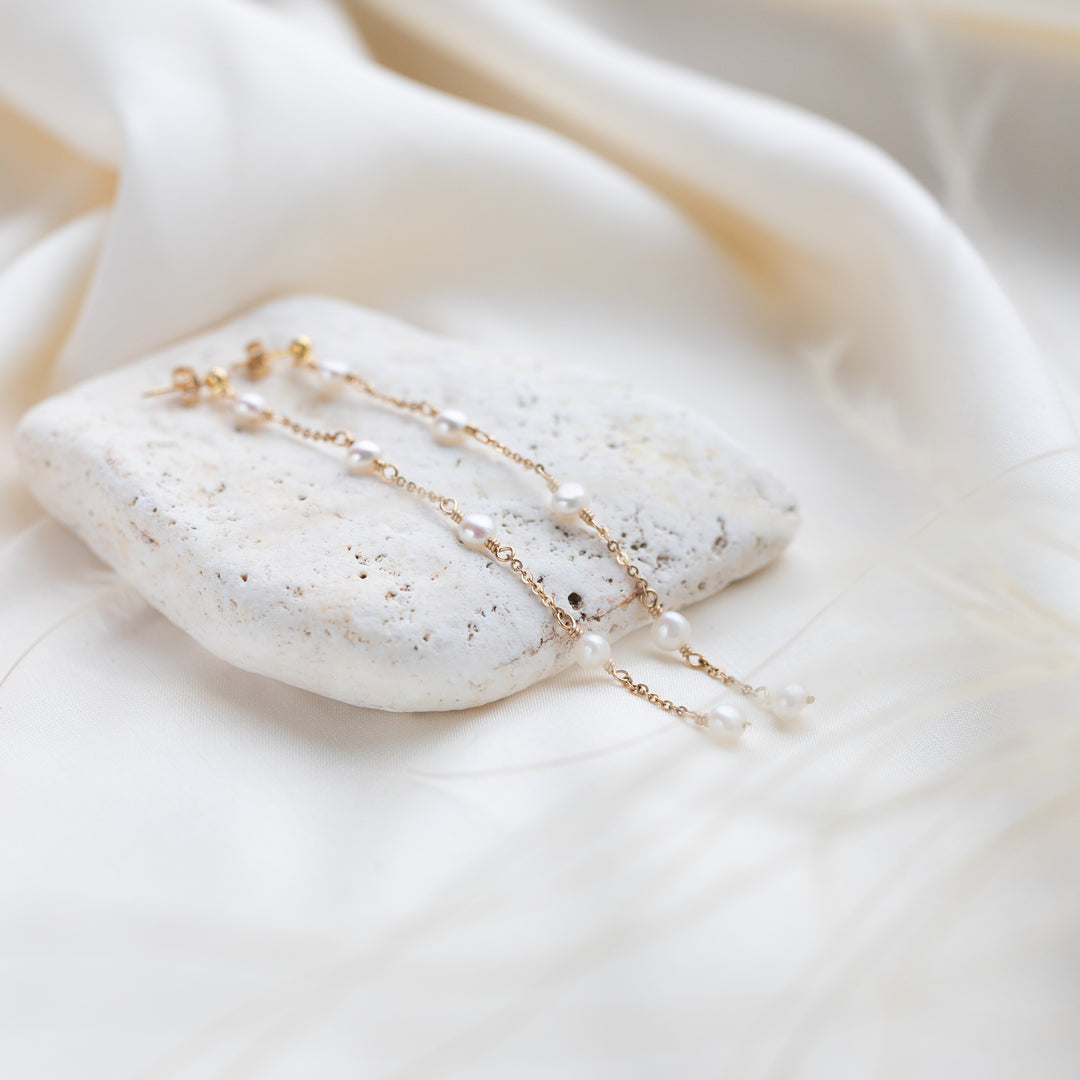 Lily Pearl Earrings