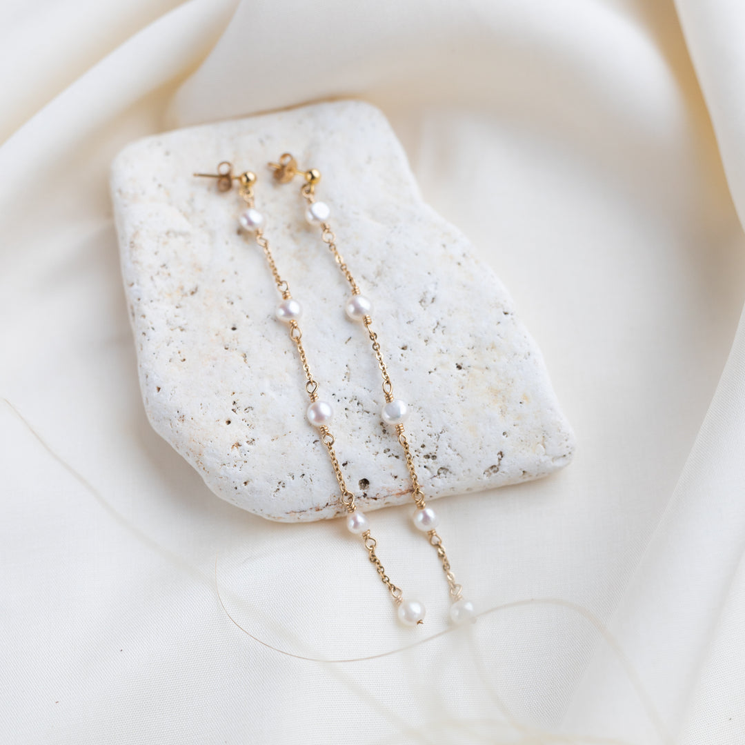 Lily Pearl Earrings