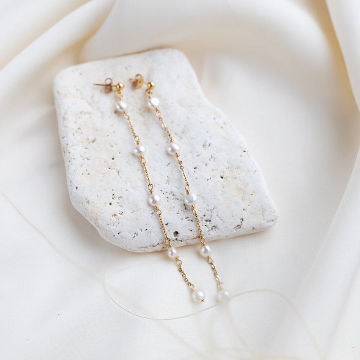 Lily Pearl Earrings