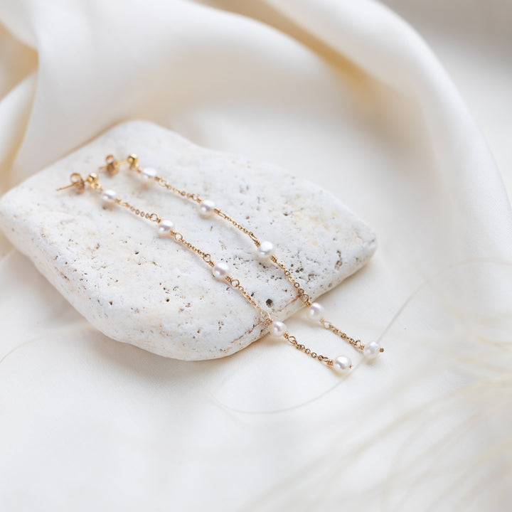 Lily Pearl Earrings