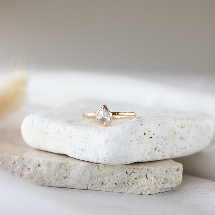 Moissanite dropa hringur, stærð 55 EU