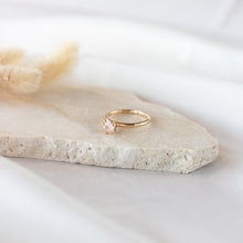 Hlaða mynd inn í gallerískoðara, Morganite Cushion Ring, Size 56 EU