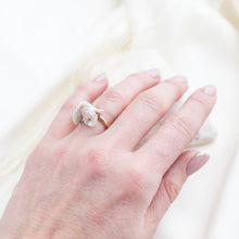 Load image into Gallery viewer, Petal Pearl Ring