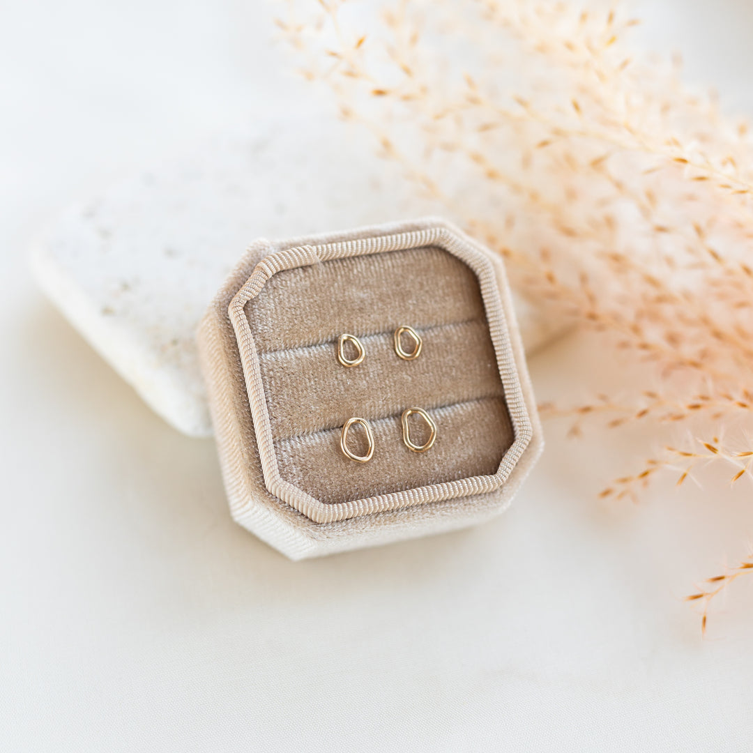 14k Vök Studs