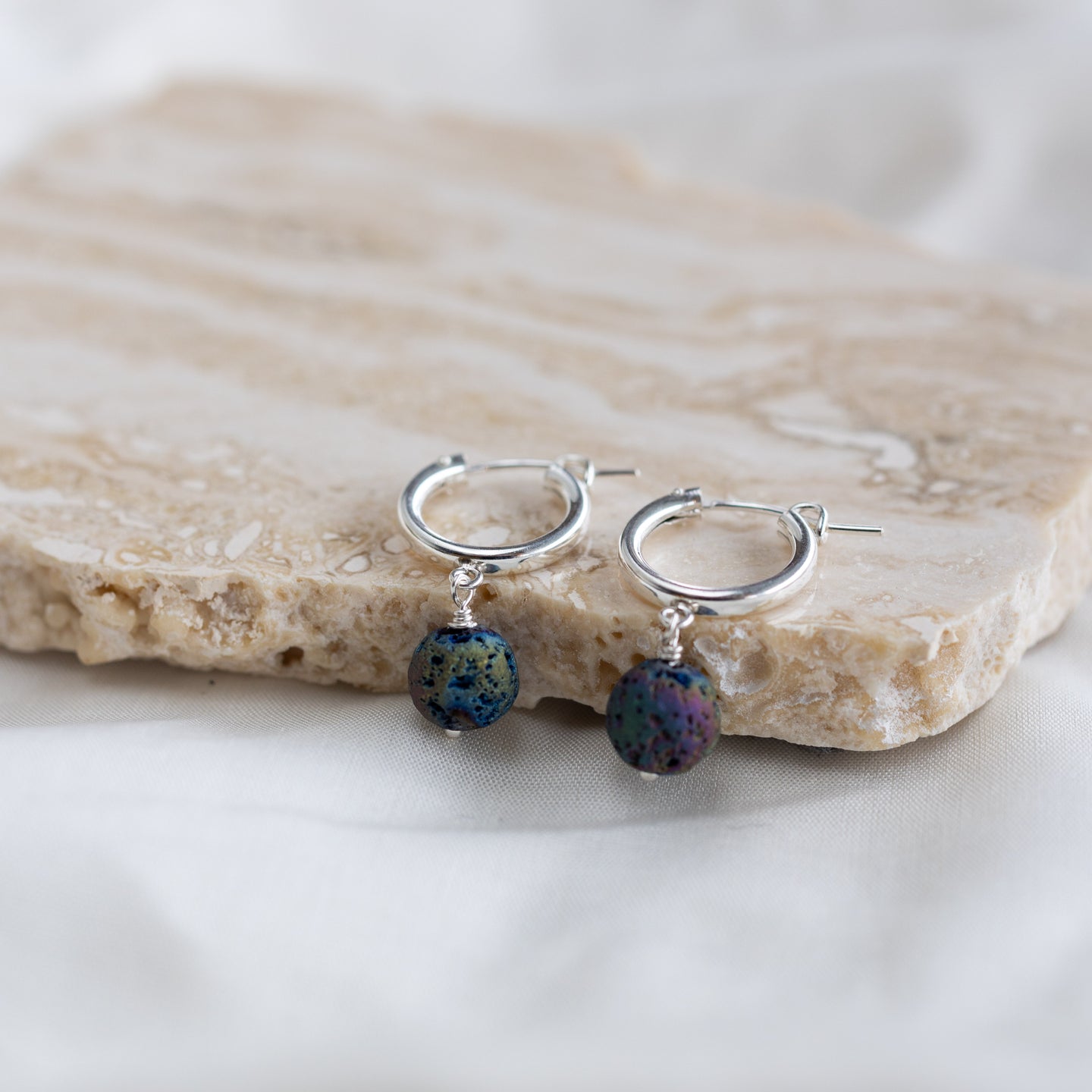 Northern Lights Huggies, Sterling Silver – mjöll