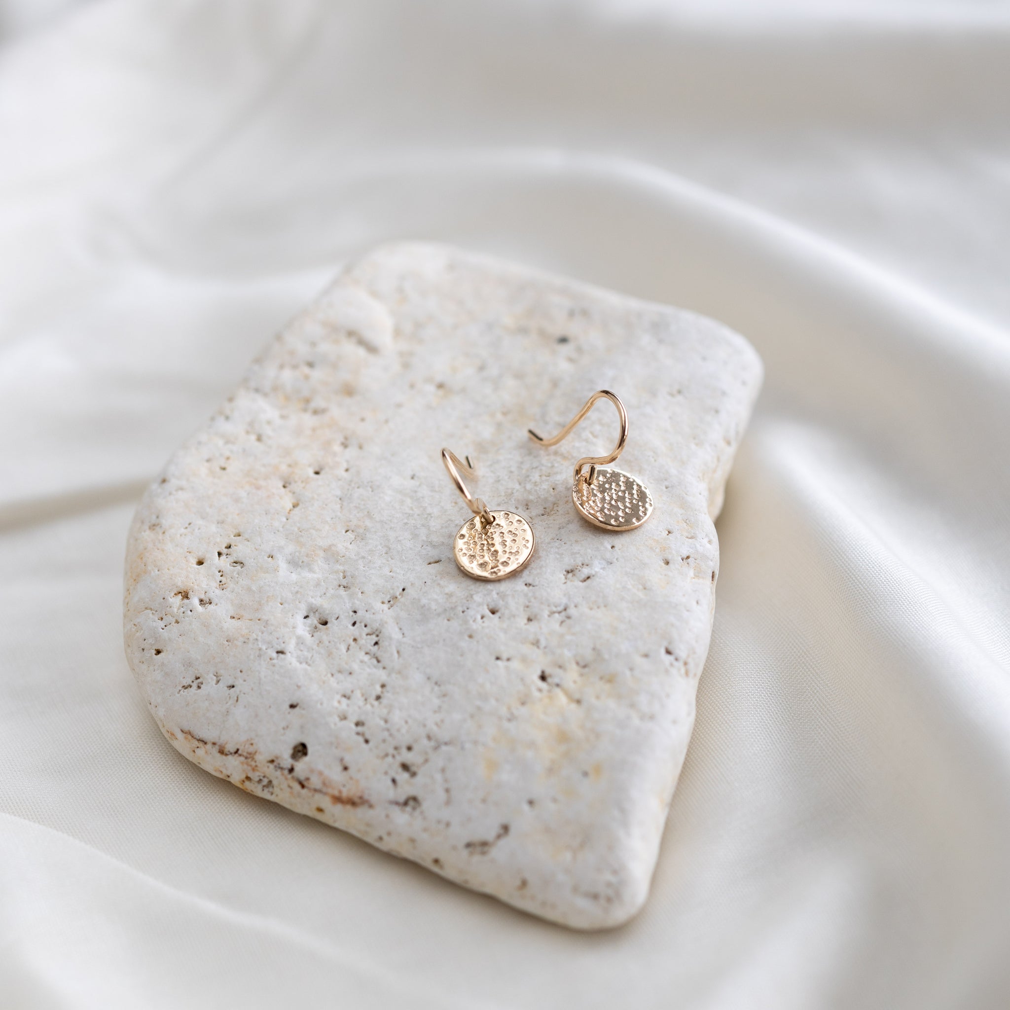 Petite Speckled Coin Earrings – mjöll