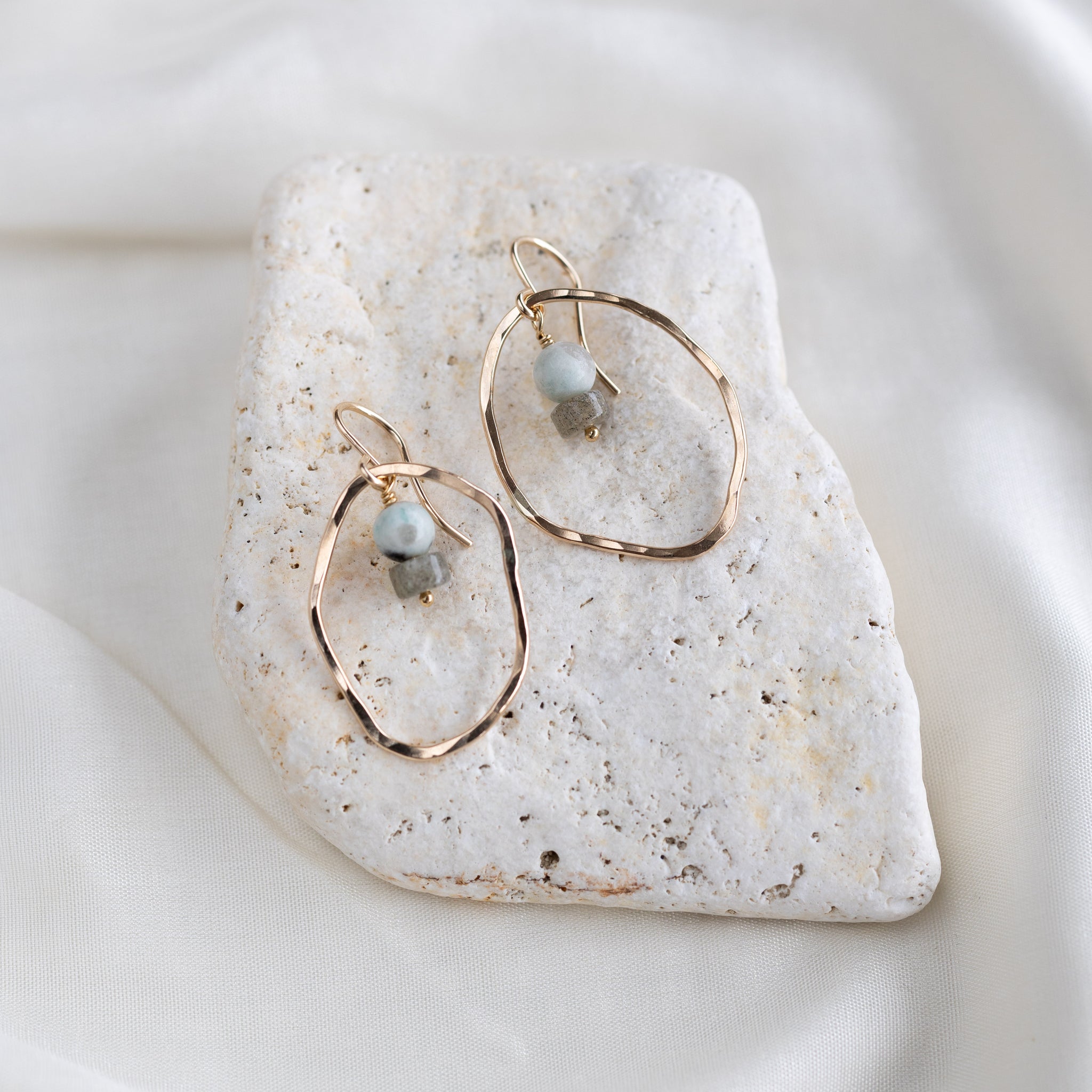 Golden Puddle & Stone Earrings – mjöll