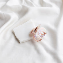 Hlaða mynd inn í gallerískoðara, Simple Hárklemma