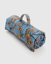 Load image into Gallery viewer, BAGGU Puffy Picnic Blanket, Orchid