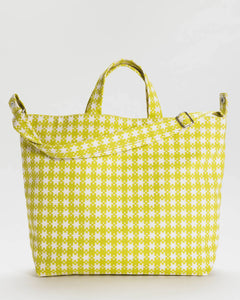 BAGGU Chartreuse Gingham Horizontal Tote Taska