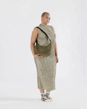 Load image into Gallery viewer, BAGGU Crescent Bag, Seaweed