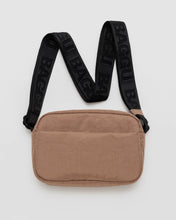 Hlaða mynd inn í gallerískoðara, BAGGU Crossbody Bag, Cocoa