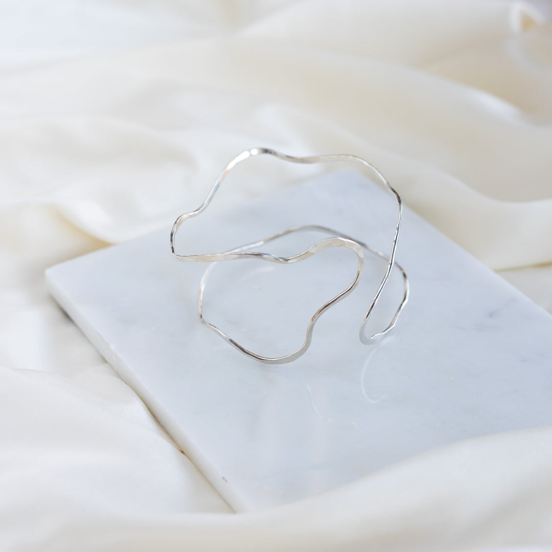 Vök Arm Cuff