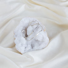 Load image into Gallery viewer, Vök Cuff