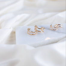 Load image into Gallery viewer, Vök Hoops