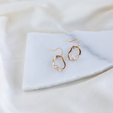 Load image into Gallery viewer, Vök Earrings, Herkimer