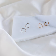 Load image into Gallery viewer, Vök Studs