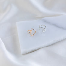 Load image into Gallery viewer, Vök Ear Cuff