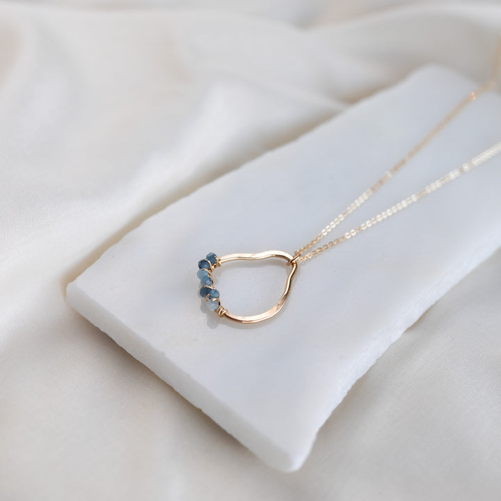 Vök hálsmen, Aquamarine