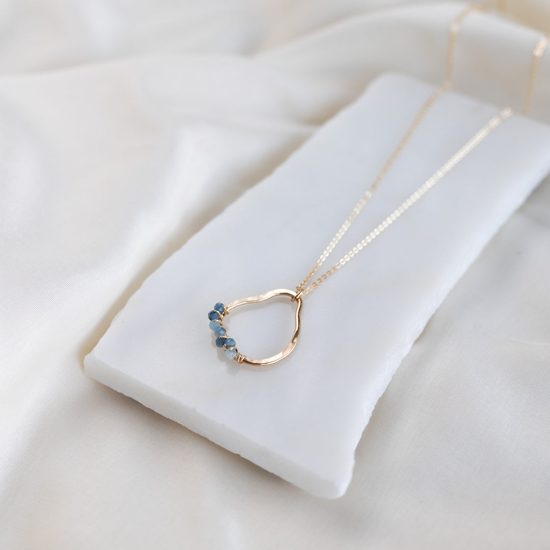 Vök hálsmen, Aquamarine