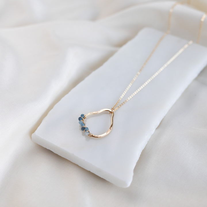 Vök hálsmen, Aquamarine