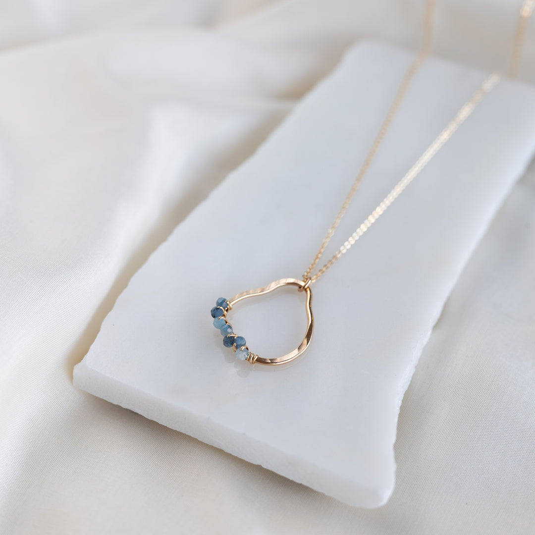 Vök hálsmen, Aquamarine