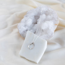 Load image into Gallery viewer, Vök Necklace