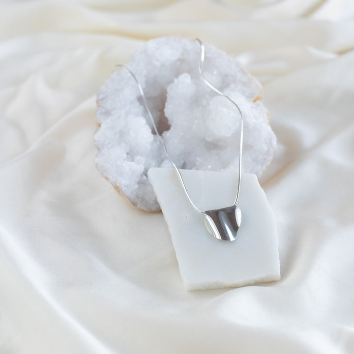 Vök Speglun Necklace