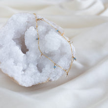 Load image into Gallery viewer, Vök Teardrop Anklet