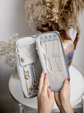 Hlaða mynd inn í gallerískoðara, Stackers Slim Travel Case, Dusky Blue