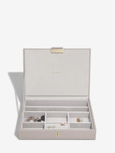 Hlaða mynd inn í gallerískoðara, Stackers Taupe Raffia Classic Jewellery Box Lid
