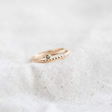 Hlaða mynd inn í gallerískoðara, Dainty Sapphire Hringur