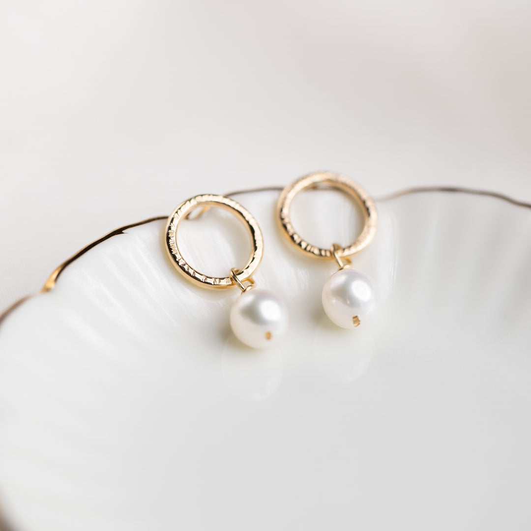 Circle &amp; Pearl Earrings
