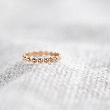 Load image into Gallery viewer, 14k Daisy Dot Ring
