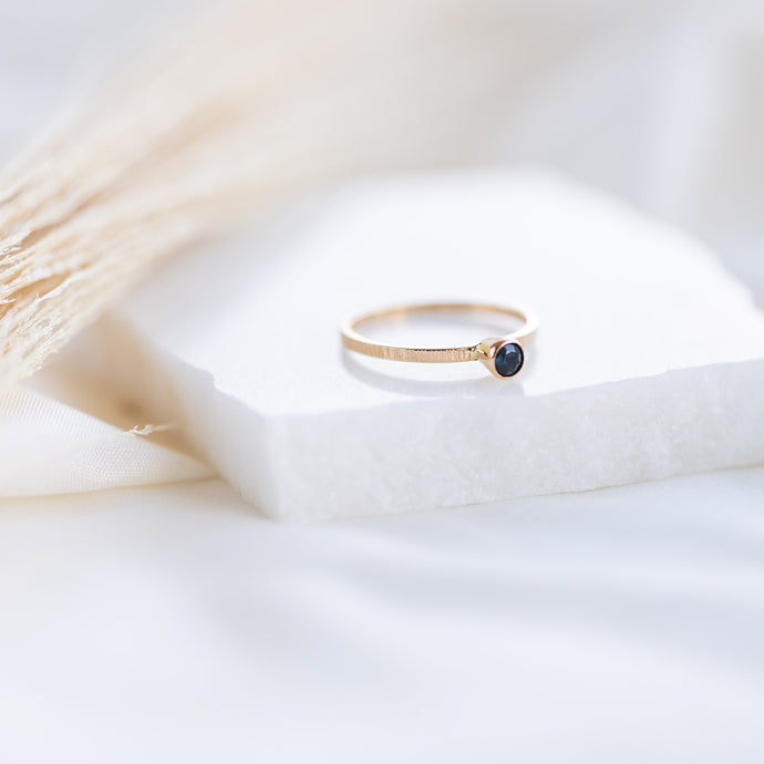 Dark Blue Sapphire Ring, size 53 EU