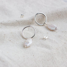 Load image into Gallery viewer, HALO Pearl Earrings