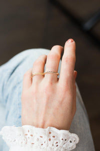 Delicate Twist Ring
