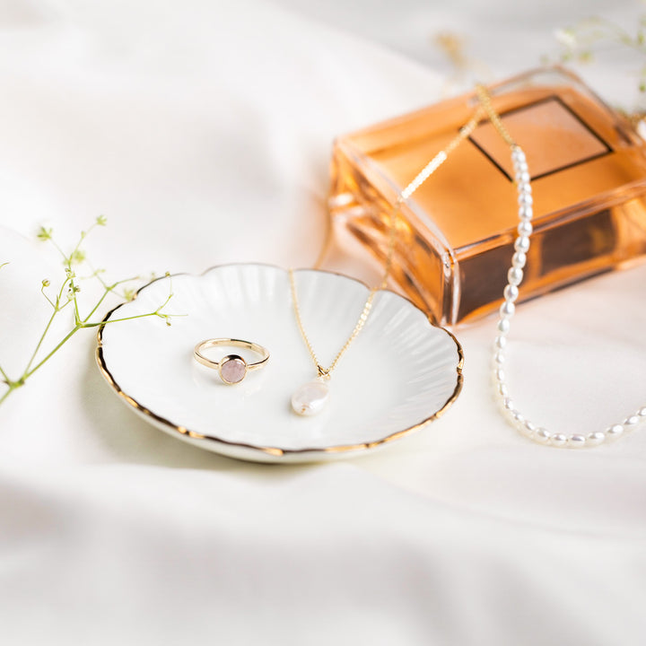 Simple Pearl Necklace