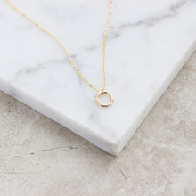 Load image into Gallery viewer, Delicate Circle Necklace