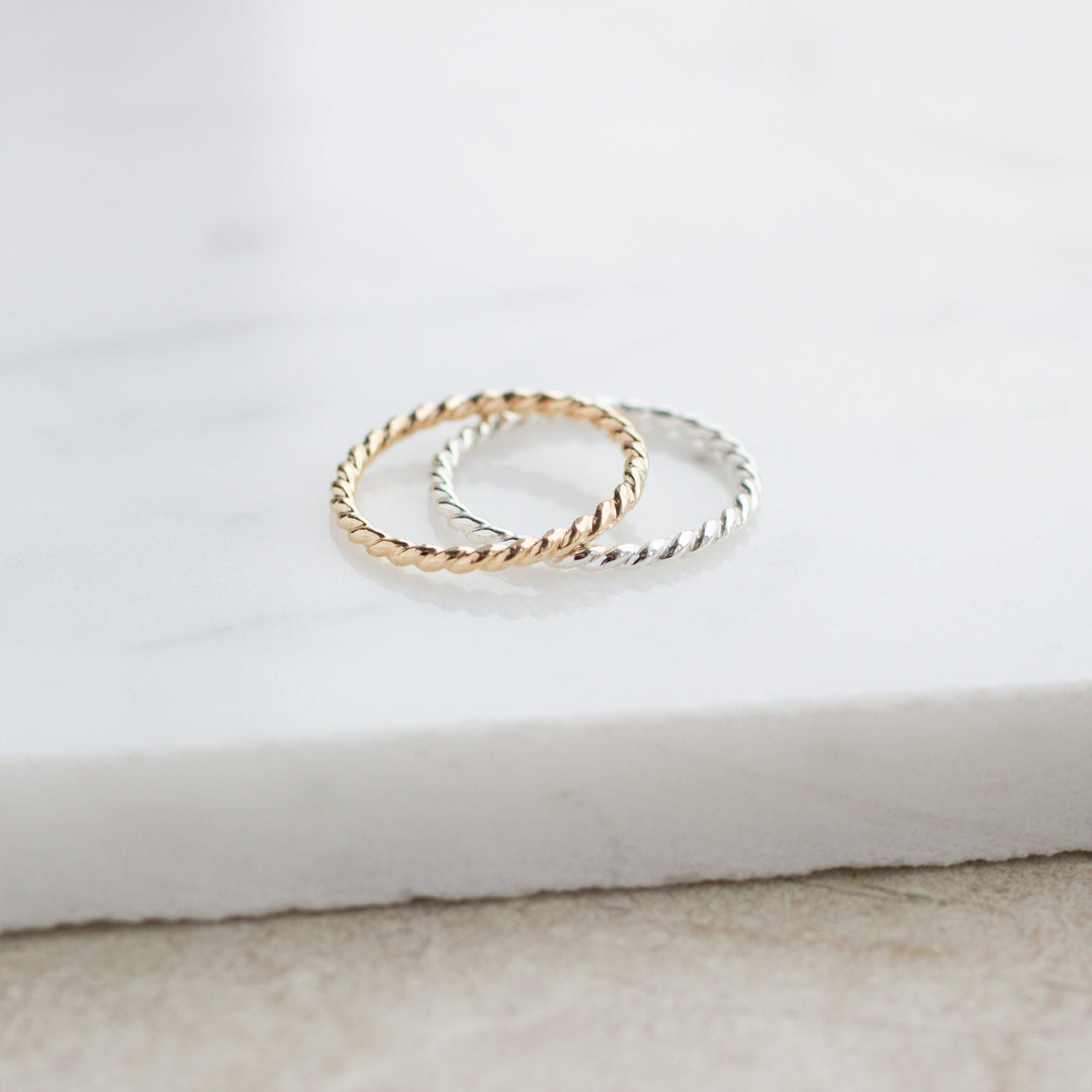 Delicate Twist Ring