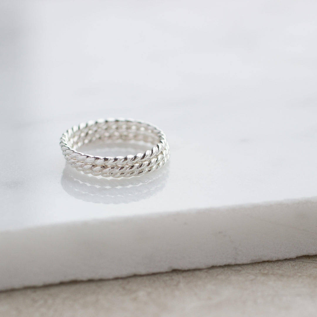 Delicate Twist Ring