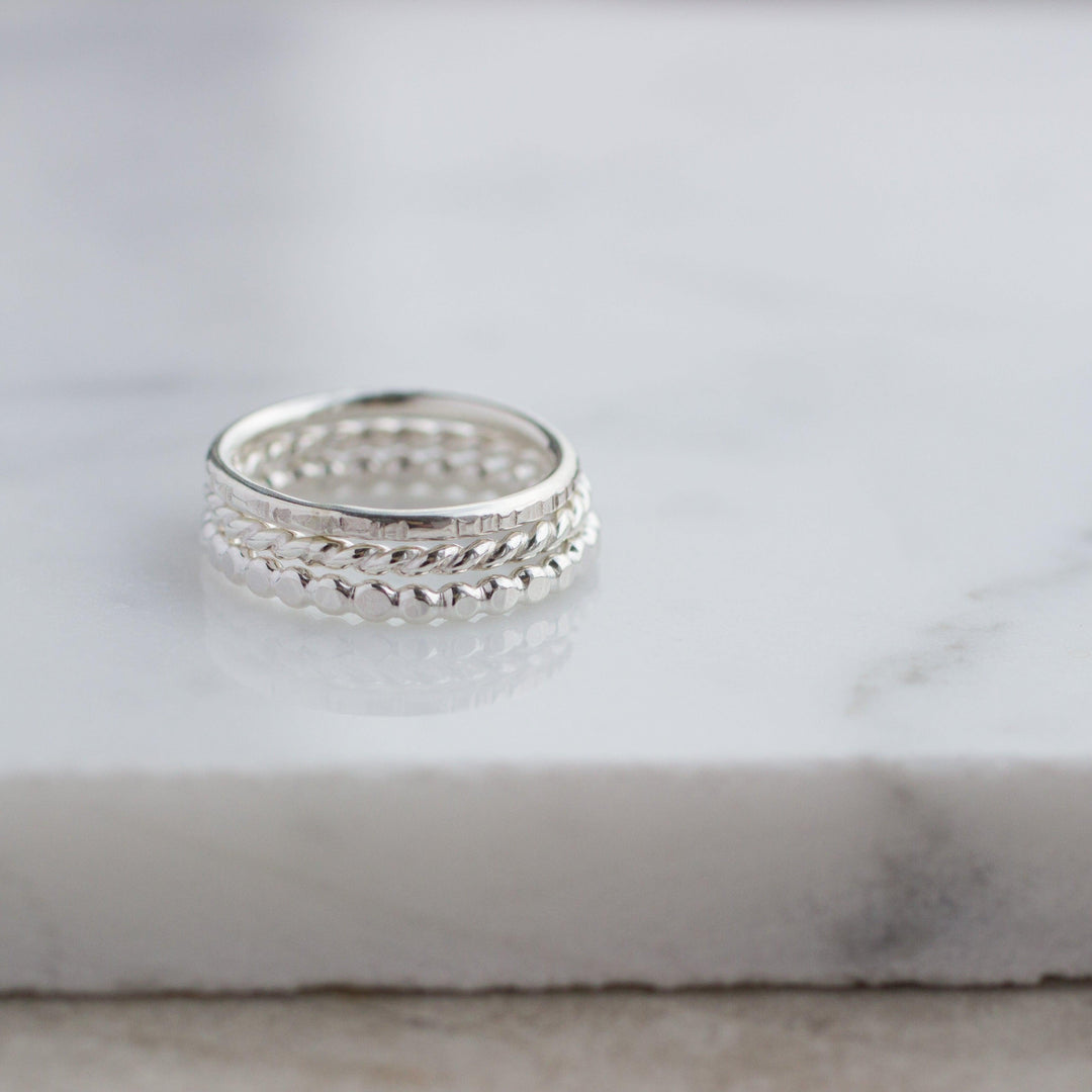 Delicate Twist Ring