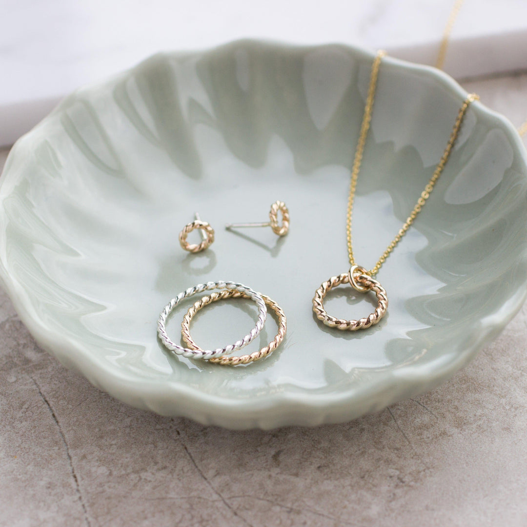 Delicate Twist Ring