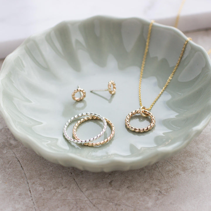 Delicate Twist Ring