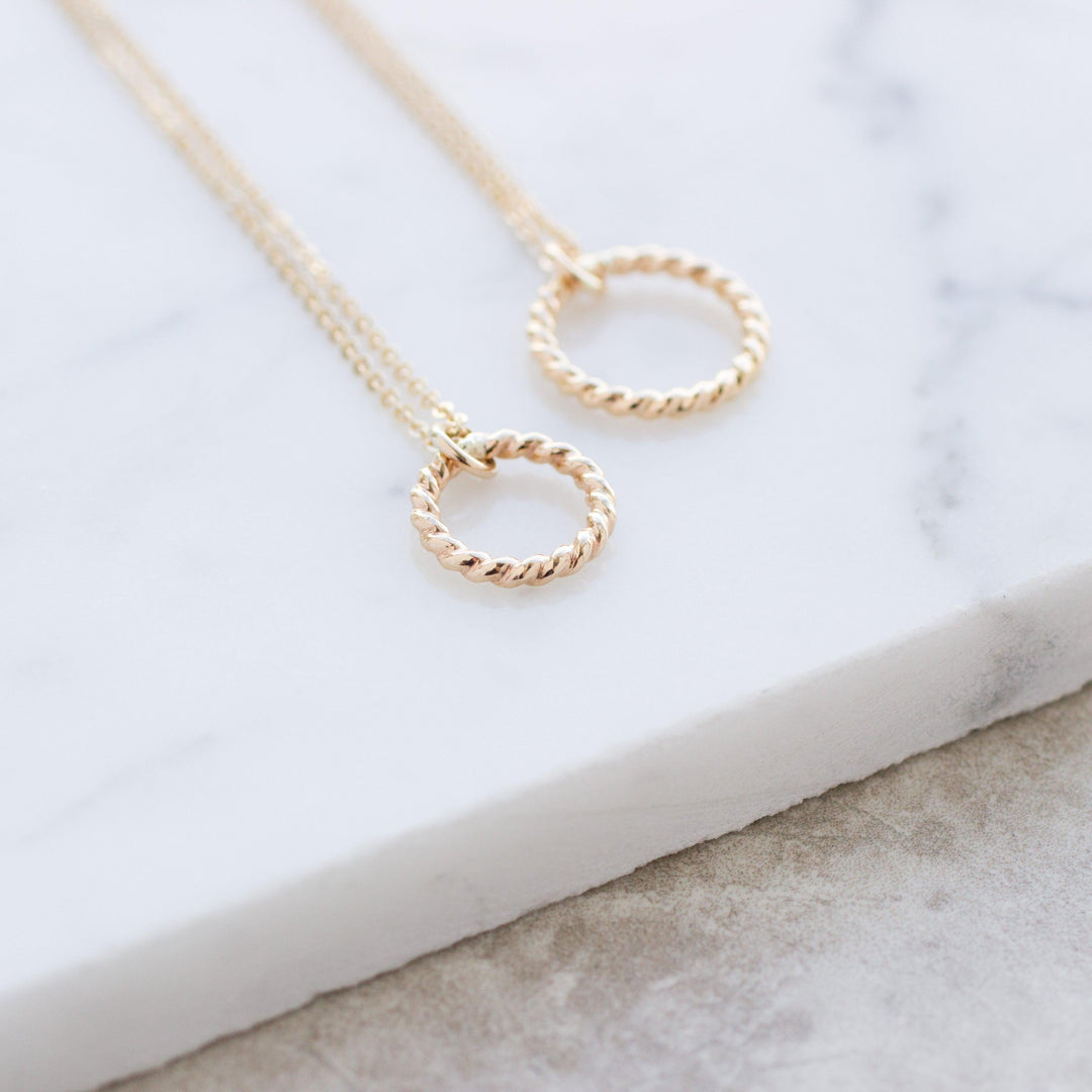 Twist Necklace
