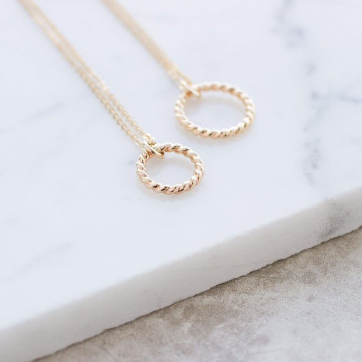 Twist Necklace